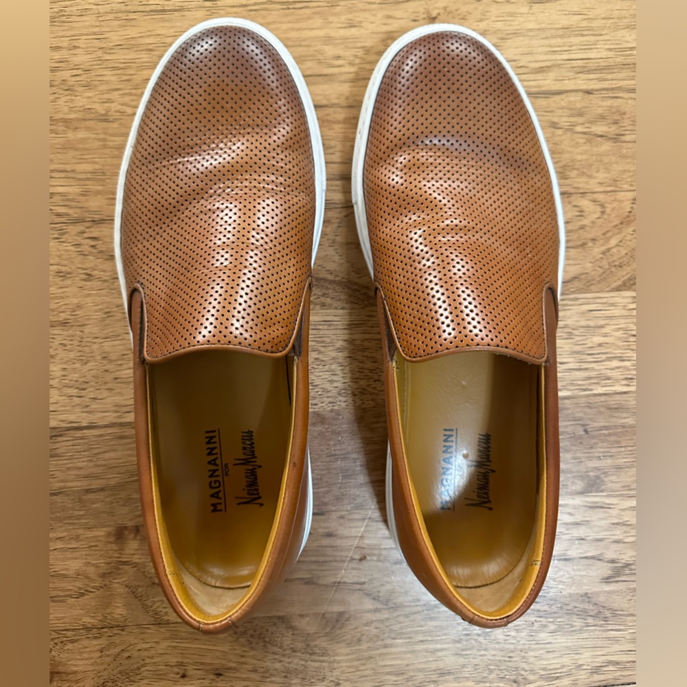 COPY - Magnanni Men’s Leather Sneaker slip ons